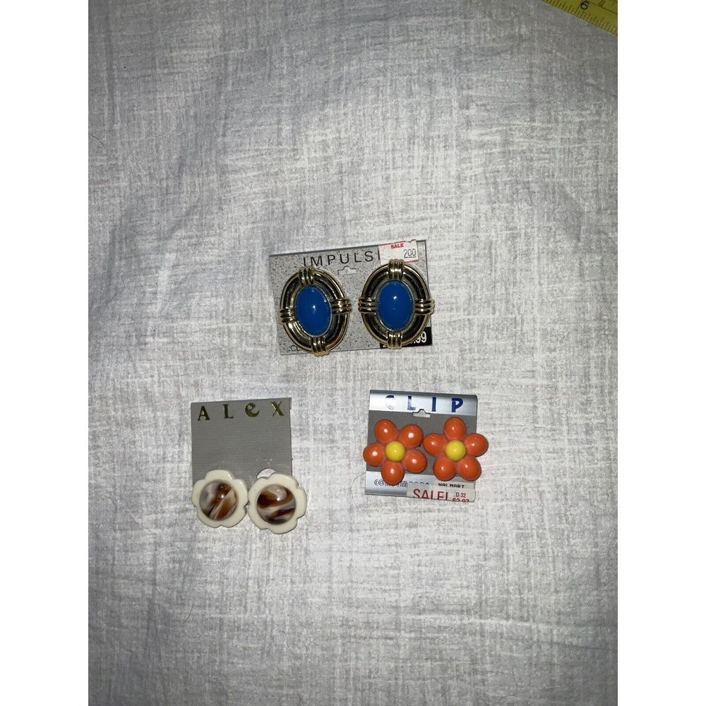Vintage Lot Of 3 Clip On Earrings New - Picture 1 of 2